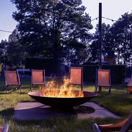 Brabant With Sauna בית נופש Heikant