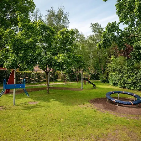 בית נופש Brabant With Sauna *